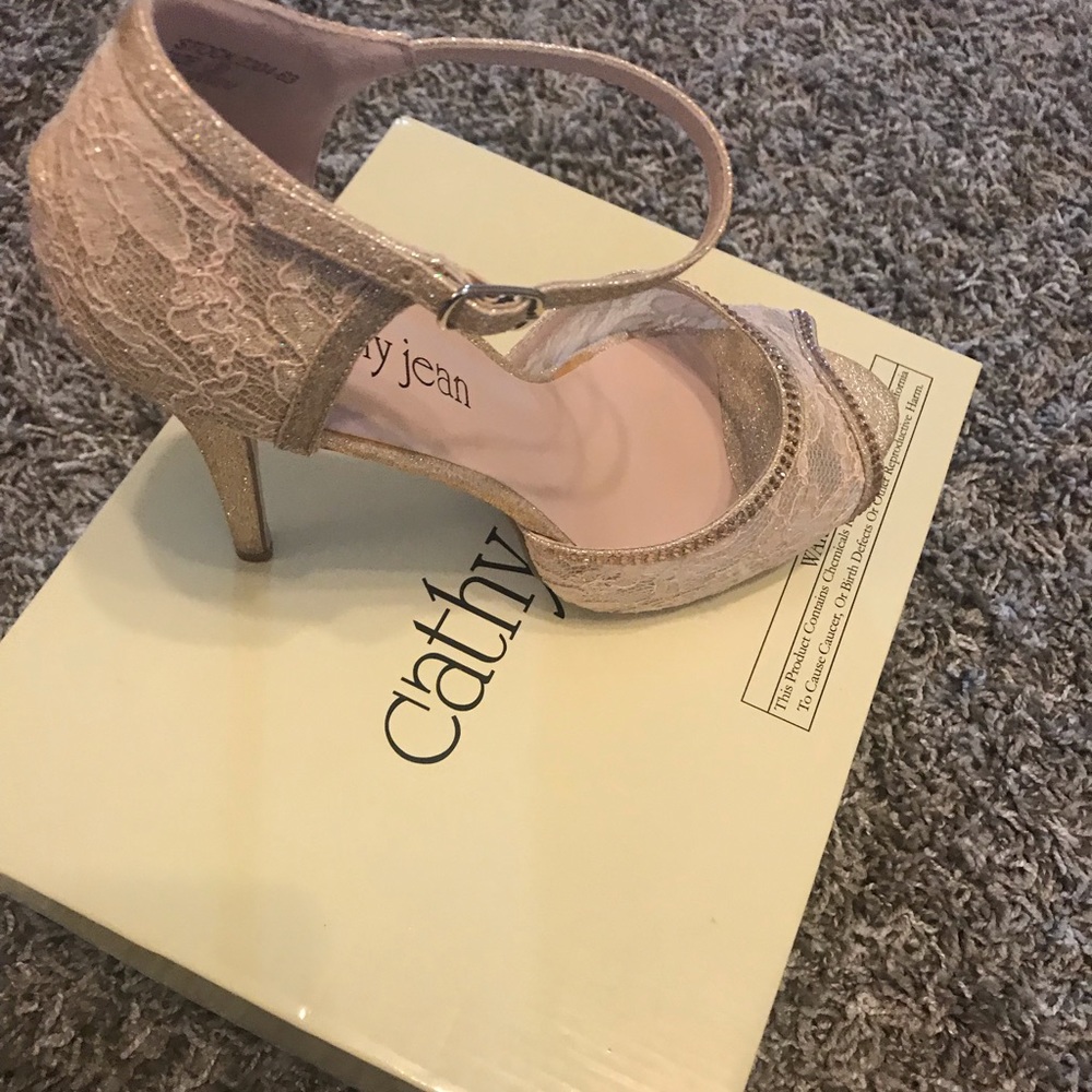 Shoes - Picture 2 of 3